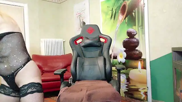 Snapshot of HotLana69 chatting on January 2025 04:32:02 PM HotLana69 online show from January 2025 04:32:02 PM