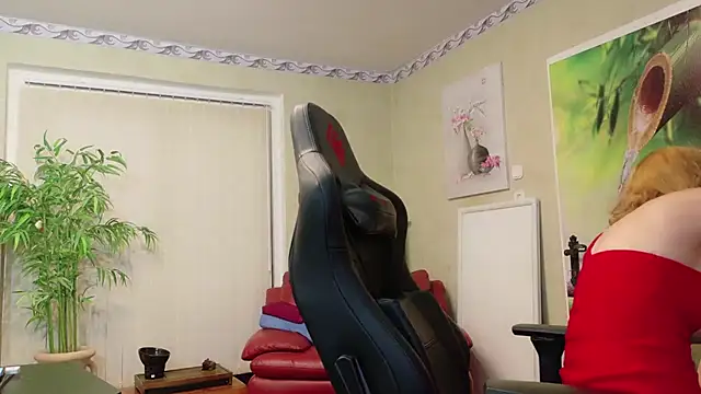 Snapshot of HotLana69 chatting on March 2025 06:00:02 PM HotLana69 online show from March 2025 06:00:02 PM