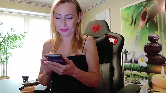 Snapshot of HotLana69 chatting on September 2025 08:30:01 AM HotLana69 online show from September 2025 08:30:01 AM