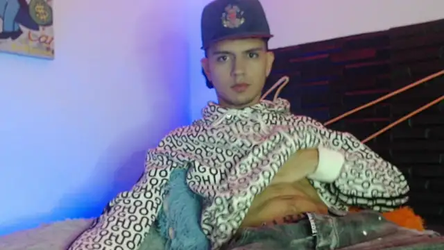 andersonZ998 online show from October 2025 02:17:02 AM