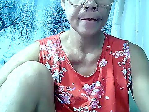 Snapshot of urwife_tobe chatting on September 2025 02:00:02 PM urwife tobe online show from September 2025 02:00:02 PM