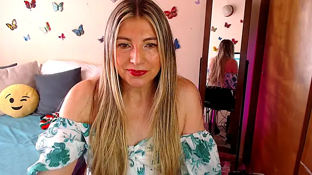 Snapshot of Jolie-Mature chatting on October 2025 07:58:02 PM Jolie-Mature online show from October 2025 07:58:02 PM