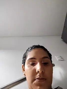 DanielleEvans  online show from February 2025 11:10:01 AM