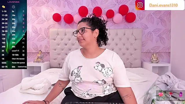 DanielleEvans  online show from February 2025 10:36:02 PM