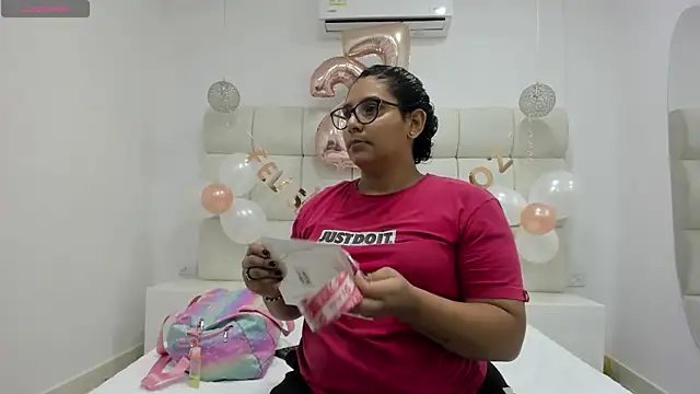 DanielleEvans  online show from October 2025 11:42:02 AM