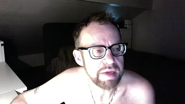 Snapshot of FABIOGLASSES chatting on December 2024 03:56:02 PM FABIOGLASSES online show from December 2024 03:56:02 PM