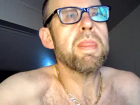 Snapshot of FABIOGLASSES chatting on September 2025 08:53:02 PM FABIOGLASSES online show from September 2025 08:53:02 PM