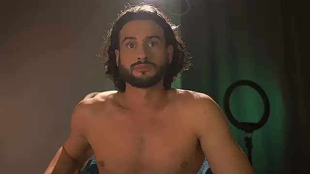 Keen   Luckystrike online show from October 2025 01:31:01 PM