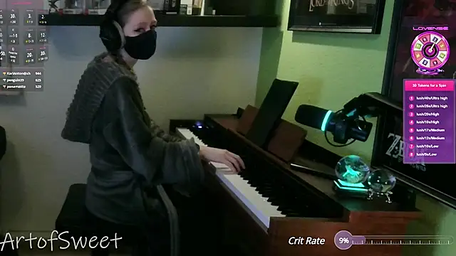 Snapshot of ArtofSweet chatting on December 2024 12:12:01 AM ArtofSweet online show from December 2024 12:12:01 AM