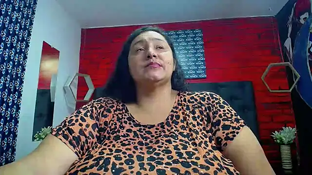 TistMature online show from January 2025 04:00:02 PM