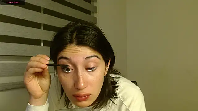 Red-moon1 online show from December 2024 10:34:02 AM