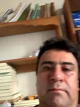 Snapshot of EmilianoGt chatting on October 2025 09:43:02 PM EmilianoGt online show from October 2025 09:43:02 PM