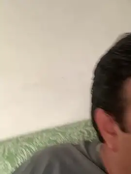 Snapshot of EmilianoGt chatting on October 2025 10:47:01 PM EmilianoGt online show from October 2025 10:47:01 PM