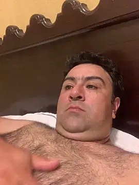 Snapshot of EmilianoGt chatting on October 2025 05:48:02 PM EmilianoGt online show from October 2025 05:48:02 PM