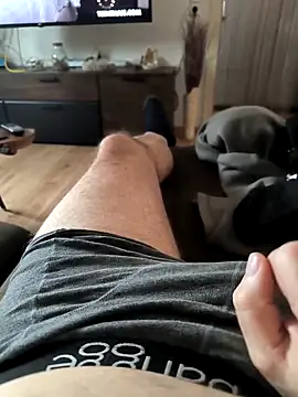 Snapshot of Andy7430 chatting on February 2025 12:55:01 PM Andy7430 online show from February 2025 12:55:01 PM