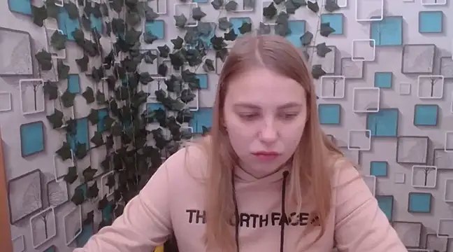 Snapshot of klerkarina chatting on December 2024 05:59:02 AM klerkarina online show from December 2024 05:59:02 AM