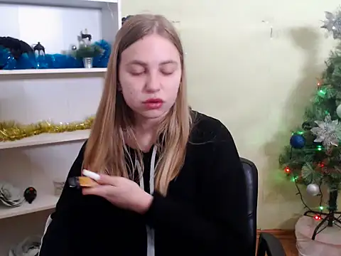 Snapshot of klerkarina chatting on December 2024 05:58:02 AM klerkarina online show from December 2024 05:58:02 AM