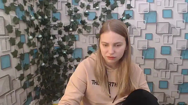 Snapshot of klerkarina chatting on January 2025 06:24:01 AM klerkarina online show from January 2025 06:24:01 AM