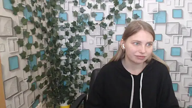 Snapshot of klerkarina chatting on February 2025 09:21:02 AM klerkarina online show from February 2025 09:21:02 AM