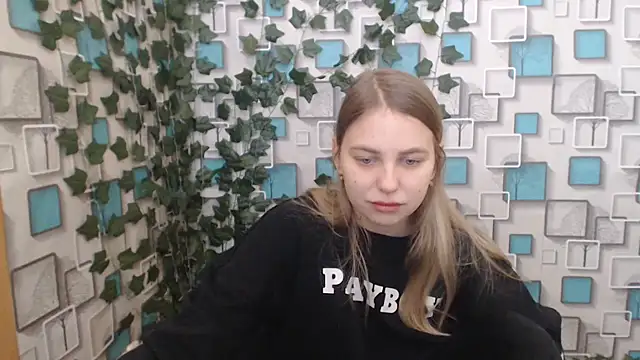 Snapshot of klerkarina chatting on February 2025 06:11:02 AM klerkarina online show from February 2025 06:11:02 AM