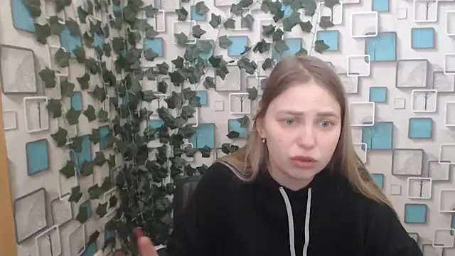 Snapshot of klerkarina chatting on March 2025 07:19:01 AM klerkarina online show from March 2025 07:19:01 AM