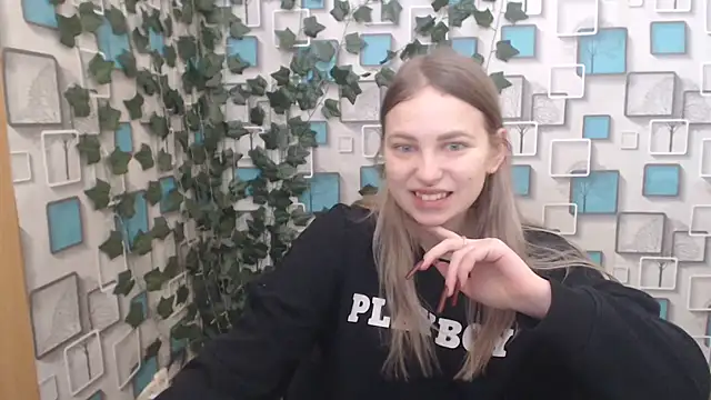 Snapshot of klerkarina chatting on March 2025 05:40:01 AM klerkarina online show from March 2025 05:40:01 AM