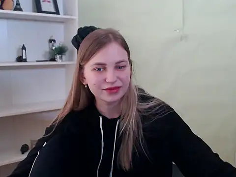 Snapshot of klerkarina chatting on March 2025 09:09:02 AM klerkarina online show from March 2025 09:09:02 AM