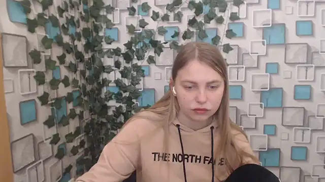 Snapshot of klerkarina chatting on March 2025 09:06:01 AM klerkarina online show from March 2025 09:06:01 AM