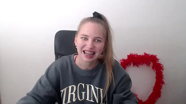 Snapshot of klerkarina chatting on October 2025 05:30:02 AM klerkarina online show from October 2025 05:30:02 AM