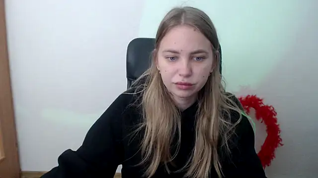 Snapshot of klerkarina chatting on October 2025 04:34:02 AM klerkarina online show from October 2025 04:34:02 AM