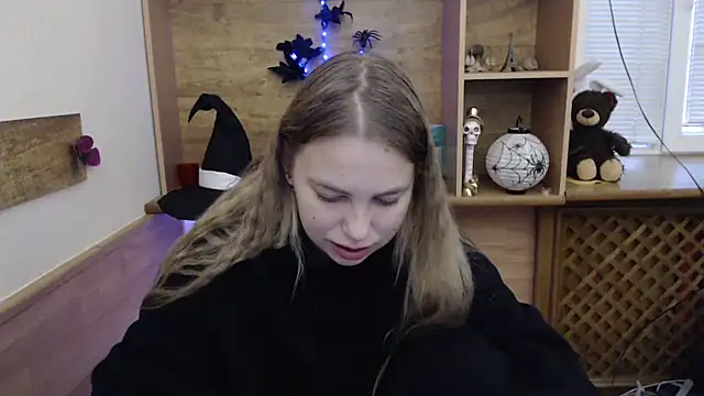 Snapshot of klerkarina chatting on November 2025 05:41:02 AM klerkarina online show from November 2025 05:41:02 AM