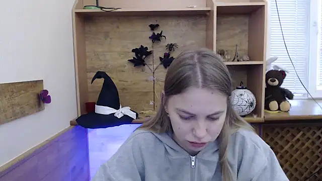 Snapshot of klerkarina chatting on November 2025 06:23:01 AM klerkarina online show from November 2025 06:23:01 AM