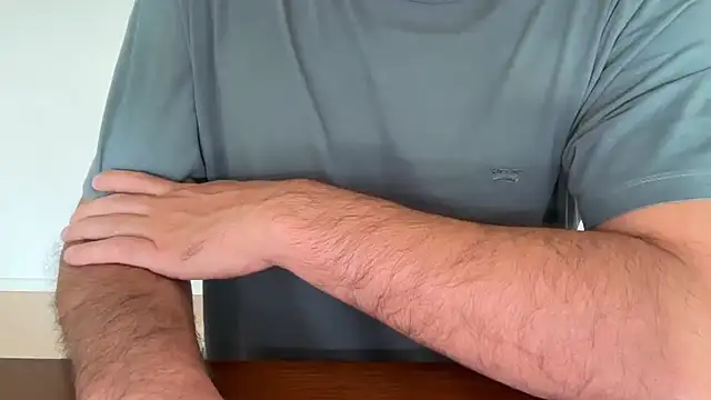 Snapshot of qualunque_21 chatting on September 2025 04:07:01 PM qualunque 21 online show from September 2025 04:07:01 PM