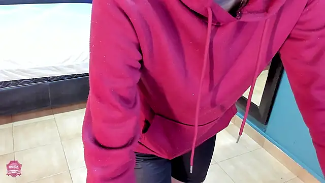 Linda4Petite online show from March 2025 06:11:02 PM