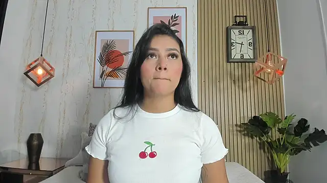 CameronCollins  online show from December 2024 07:29:02 PM