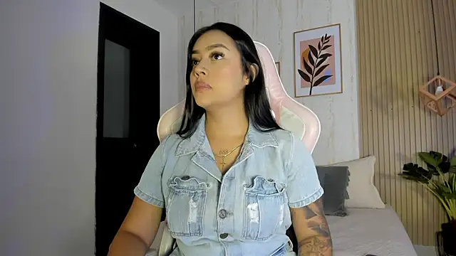 CameronCollins  online show from September 2025 07:50:02 PM