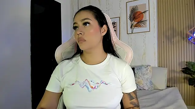 CameronCollins  online show from November 2025 07:34:02 PM