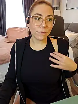 Snapshot of Ellie-L-Elizabeth chatting on December 2024 04:39:02 PM Ellie-L-Elizabeth online show from December 2024 04:39:02 PM