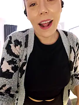 Snapshot of Ellie-L-Elizabeth chatting on February 2025 01:10:02 PM Ellie-L-Elizabeth online show from February 2025 01:10:02 PM