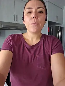 Snapshot of Ellie-L-Elizabeth chatting on September 2025 05:27:01 PM Ellie-L-Elizabeth online show from September 2025 05:27:01 PM