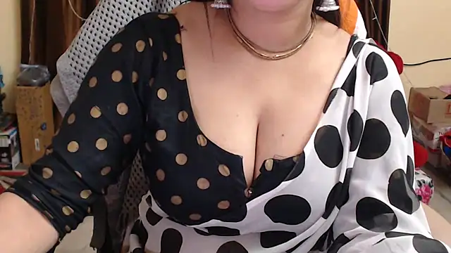 Snapshot of Naughty_Kashish chatting on March 2025 09:47:02 AM Naughty Kashish online show from March 2025 09:47:02 AM