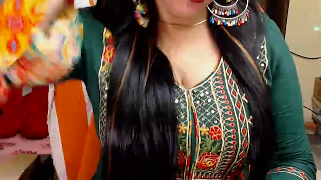 Snapshot of Naughty_Kashish chatting on September 2025 09:00:01 AM Naughty Kashish online show from September 2025 09:00:01 AM
