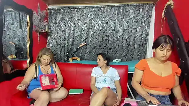 lesbiancuple online show from January 2025 01:25:02 AM