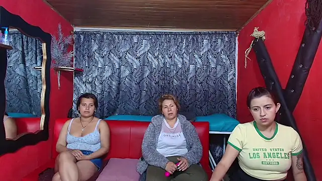lesbiancuple online show from January 2025 12:33:01 AM