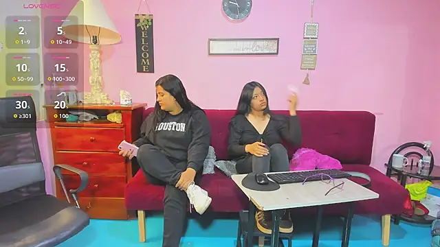 lesbiancuple online show from September 2025 02:29:02 PM