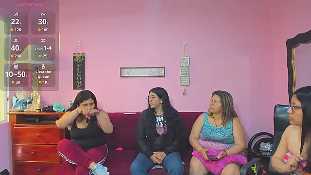 lesbiancuple online show from November 2025 01:11:01 PM