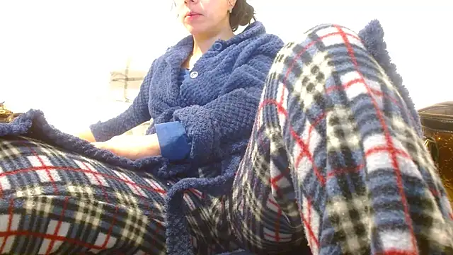 Snapshot of SquirtyMellissaLabia chatting on January 2025 06:31:02 AM SquirtyMellissaLabia online show from January 2025 06:31:02 AM