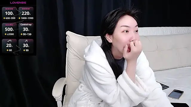 qianqian  online show from March 2025 10:44:02 AM