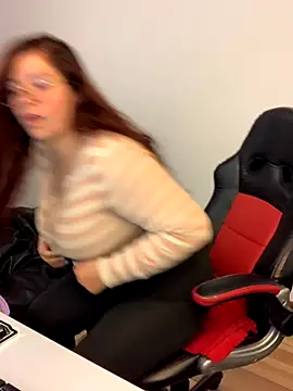 Snapshot of kayortiiz chatting on October 2025 09:13:01 PM kayortiiz online show from October 2025 09:13:01 PM