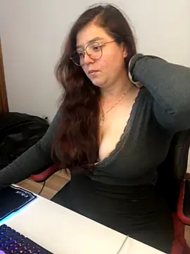 Snapshot of kayortiiz chatting on November 2025 11:37:02 PM kayortiiz online show from November 2025 11:37:02 PM